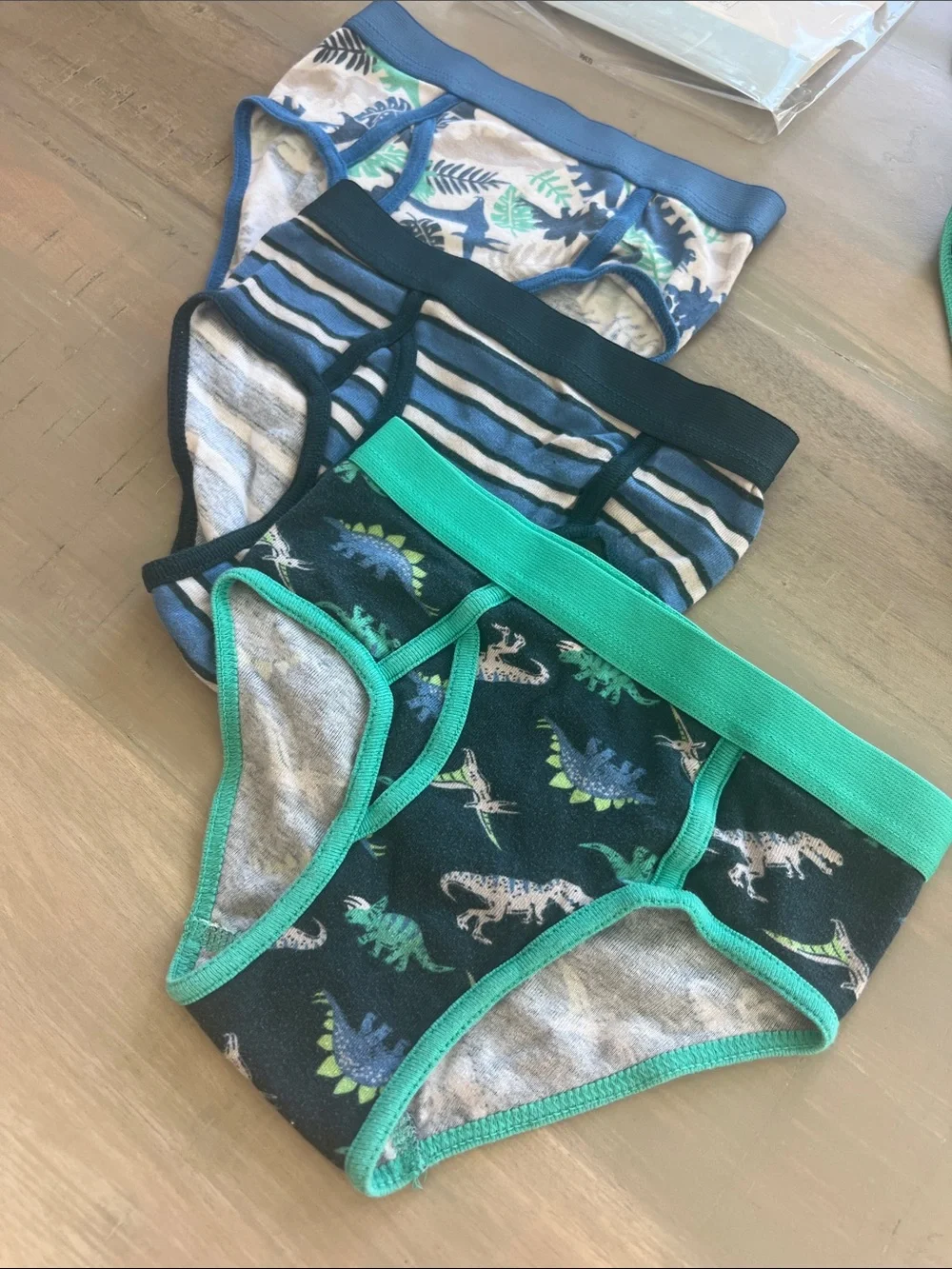 Cat & Jack Boys' Briefs - 7 pack - Size XS (4/5).